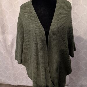 Time and Tru Olive Green Knit Poncho